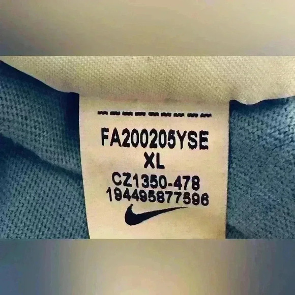 Nike “Just Do It” The Nike Tee, Girls Size XL/18-20, Periwinkle Blue - Picture 10 of 12